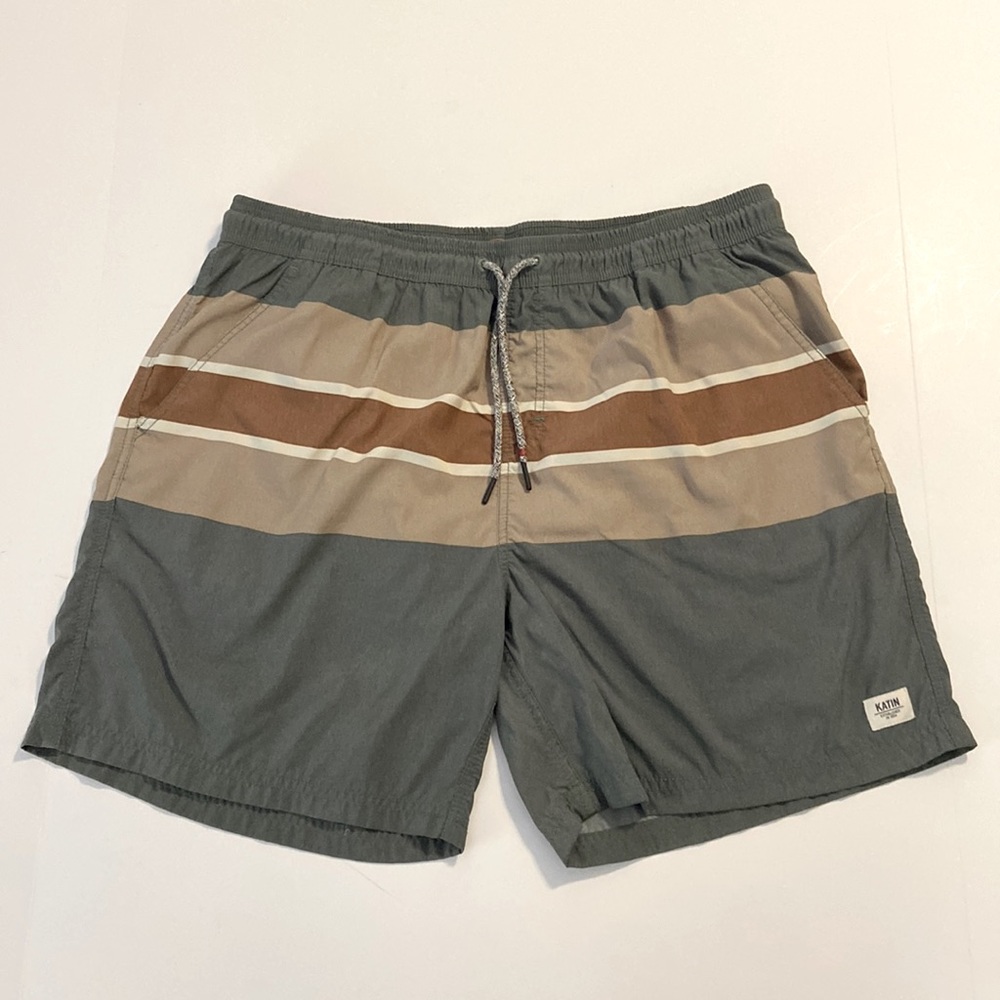 Katin Board Shorts in stripes size XL